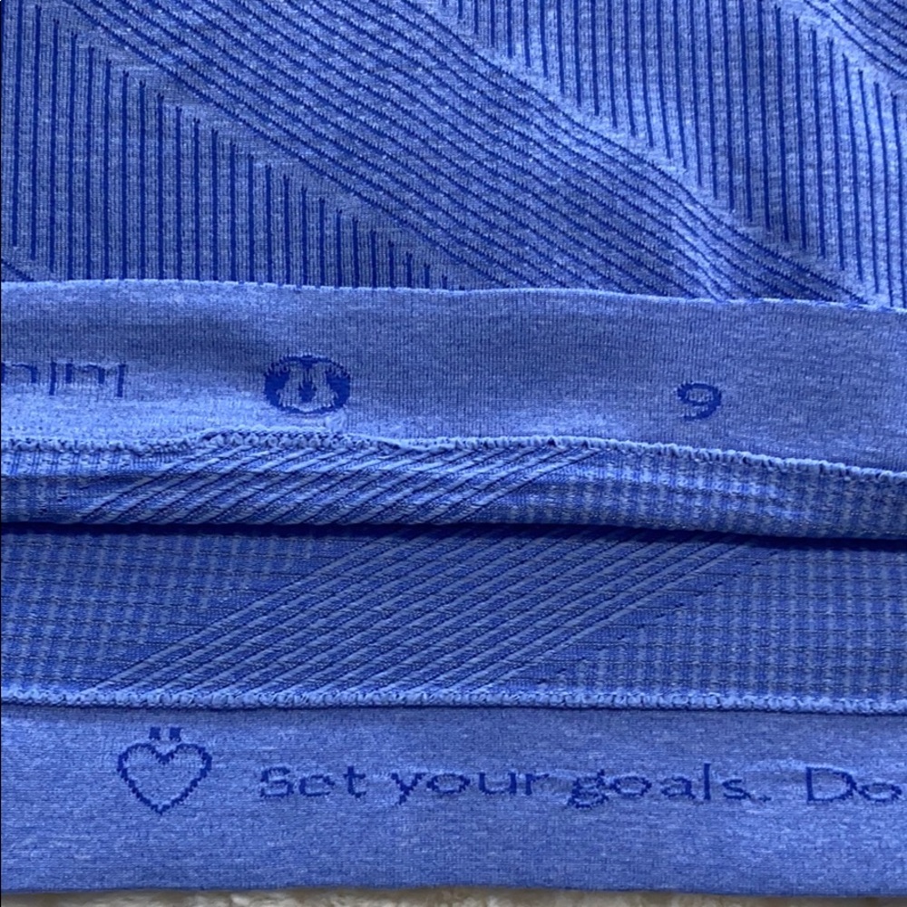 Lululemon top - Picture 6 of 8